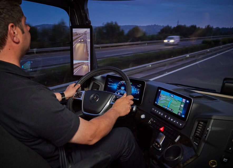 10 pytań o multimedialny kokpit Actrosa Truck & Van